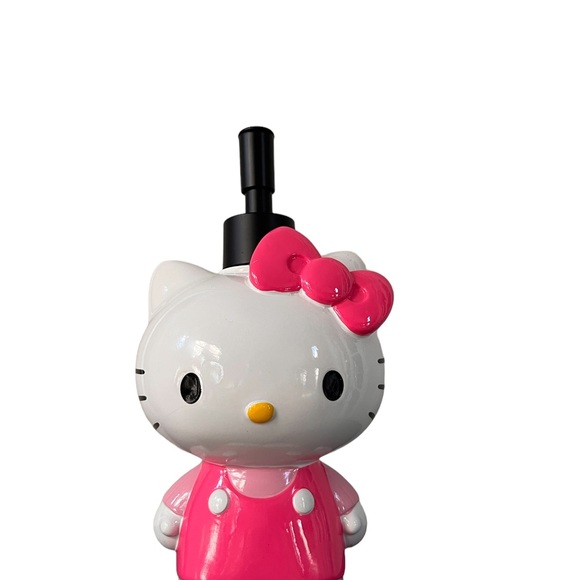 New Hello Kitty 3D Pump Dispenser - White and Pink - Picture 11 of 11
